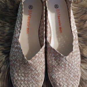 Bernie Mev. Gold Metallic Slip On Size 42